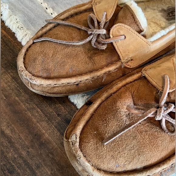 Men's UGG Brown Suede Moccasins, see photos and description, used condition - Picture 2 of 7